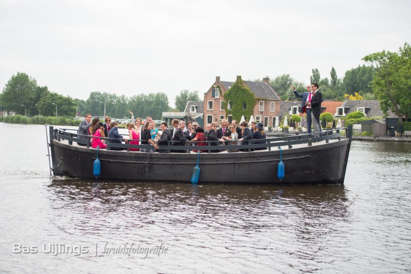 Trouwen in Amstelkerk in Ouderkerk aan de Amstel boottocht